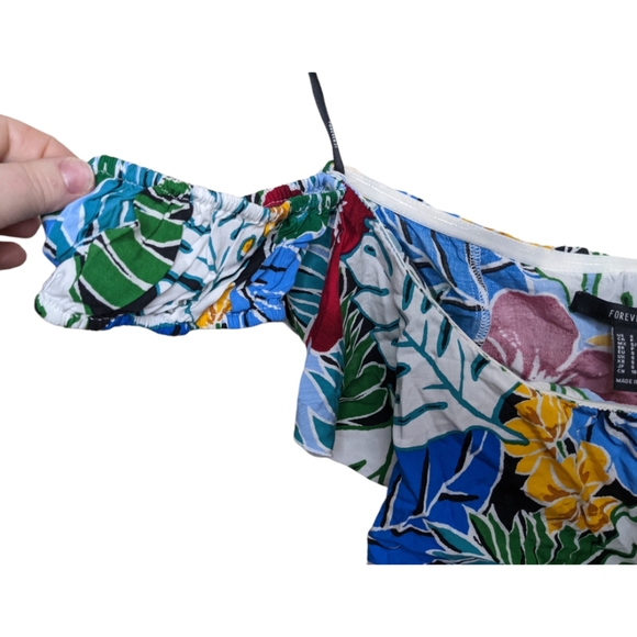 NWT Forever 21 Floral Cold Shoulder Crop Top 🌺 - Picture 13 of 14